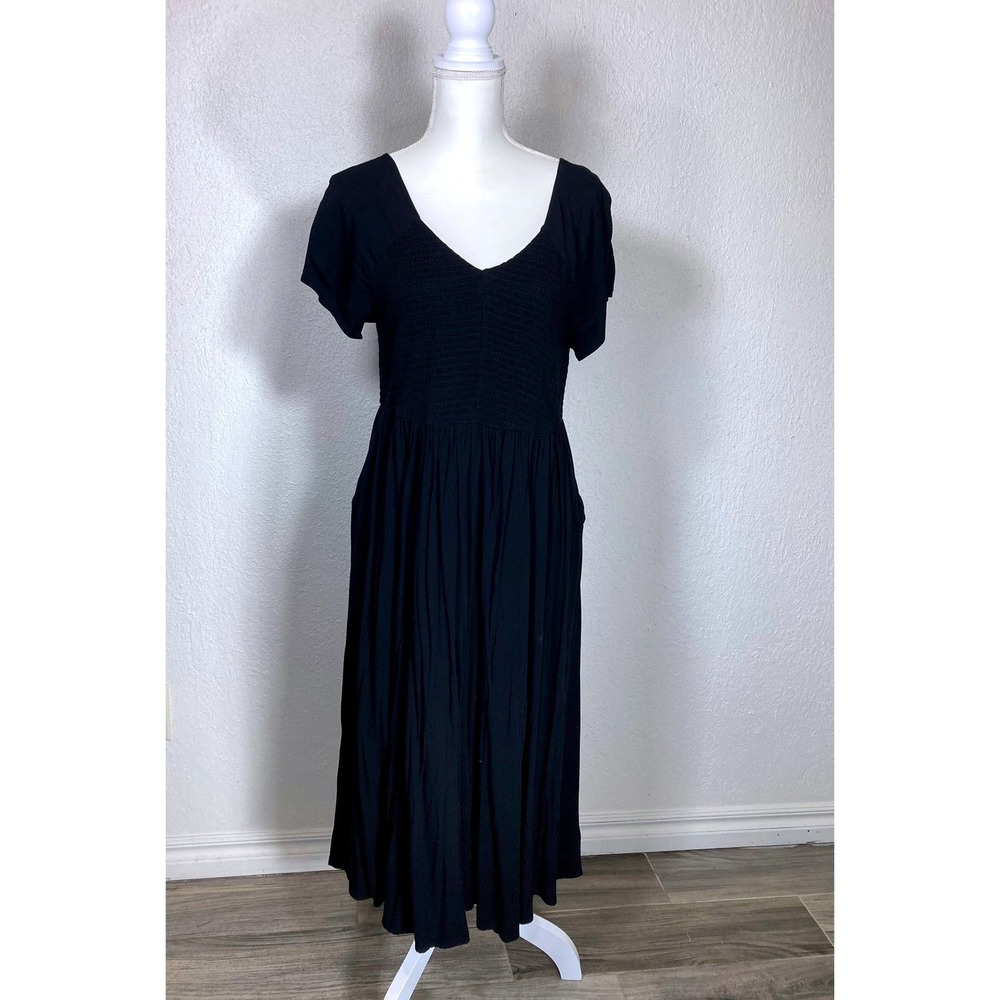 Torrid Black Smocked V-Neck Midi Dress with Pockets Plus Size 2 2X 12539861